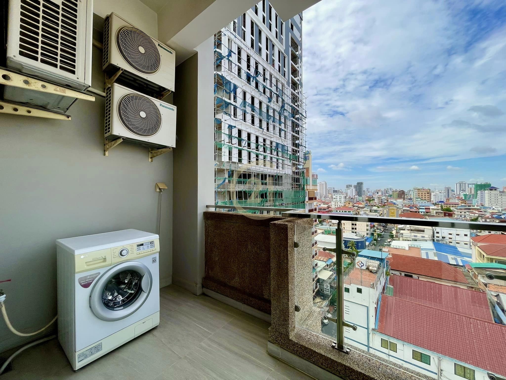 CLASSIC TWO BEDROOM FOR RENT