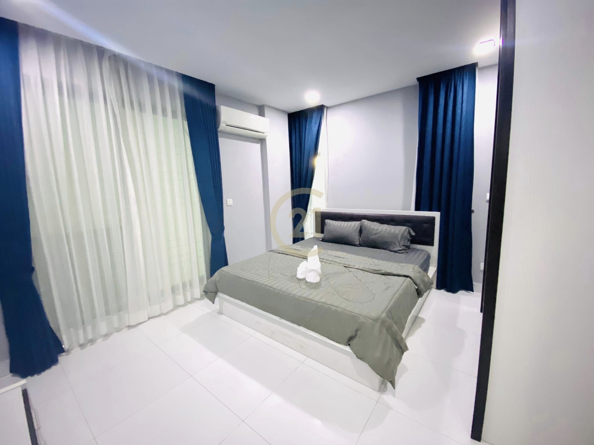 2 Bedroom For Rent At Toul Tom Pong