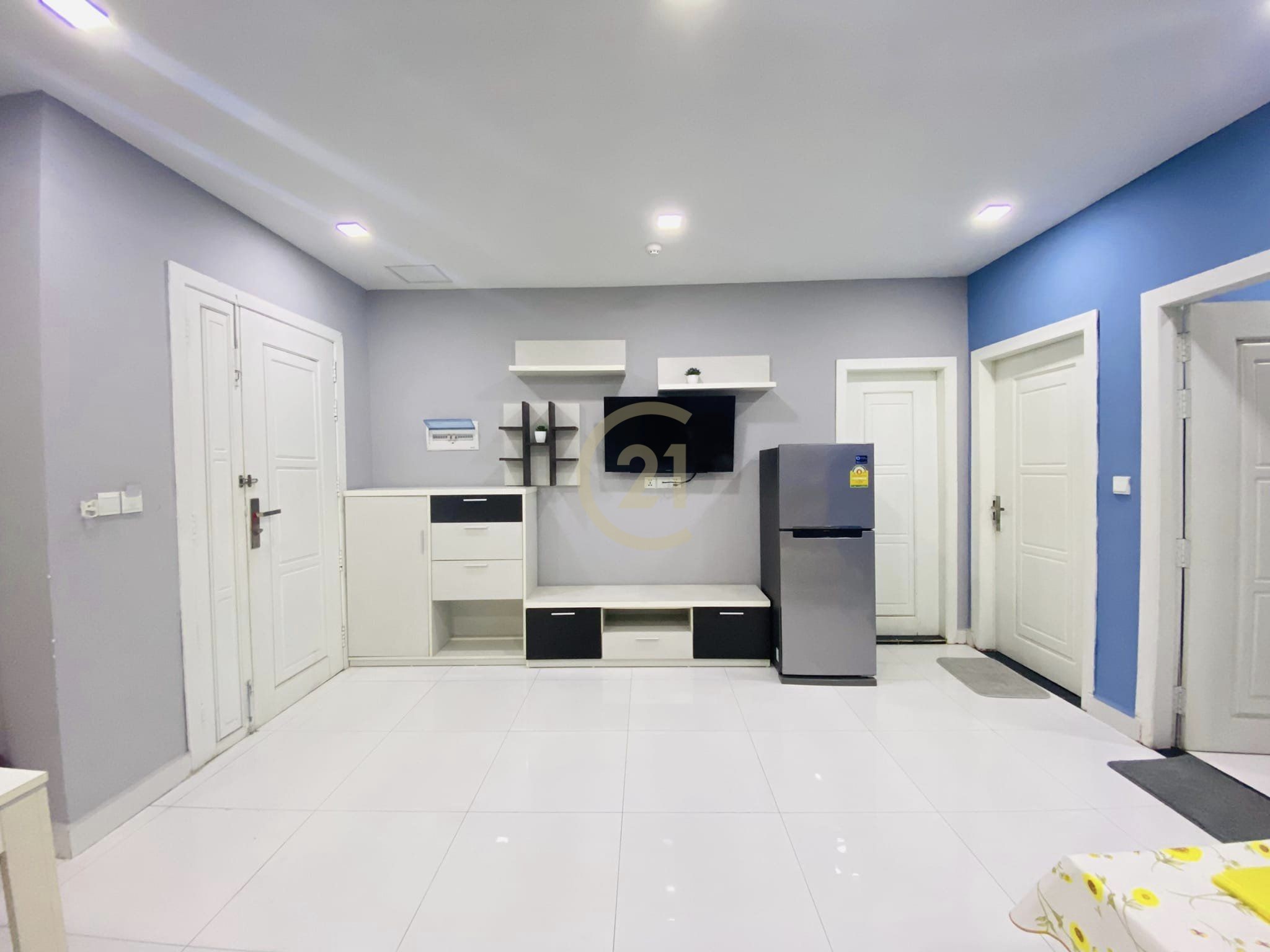 2 Bedroom For Rent At Toul Tom Pong