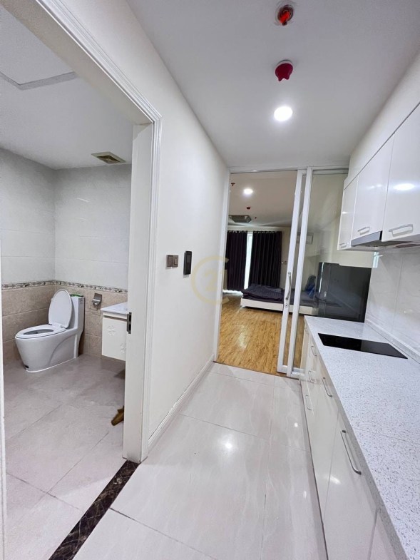 Studio Apartment for rent At 7 Makara