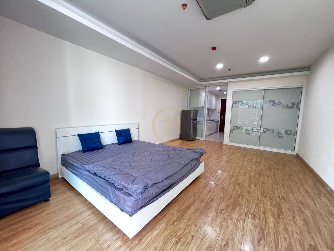 Studio Apartment for rent At 7 Makara