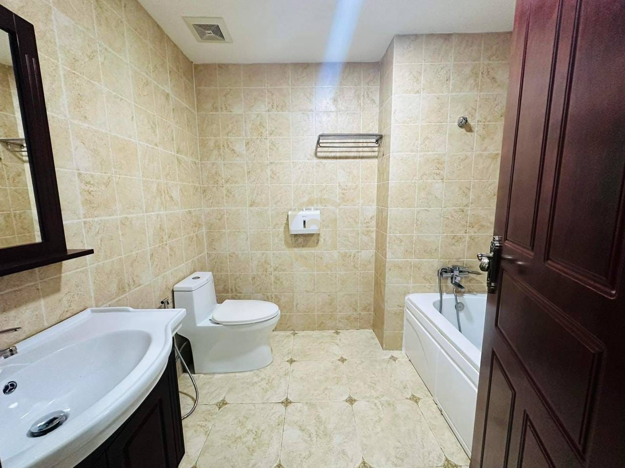 1 Bedroom Condo for rent Near Olympic Stadium
