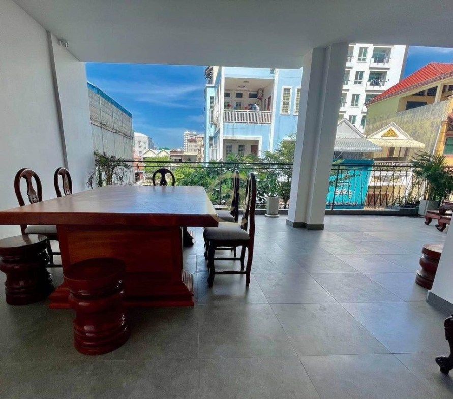 Brand new 01BR for Rent at BKK3
