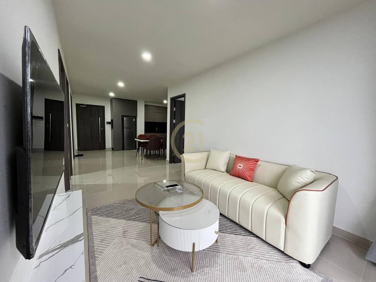 LUXERY THREE BEDROOM FOR RENT