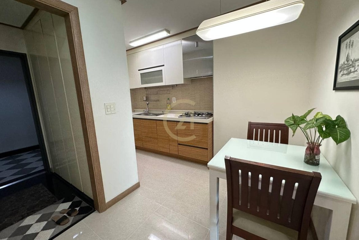 Spacious One Bedroom for rent at BKK1