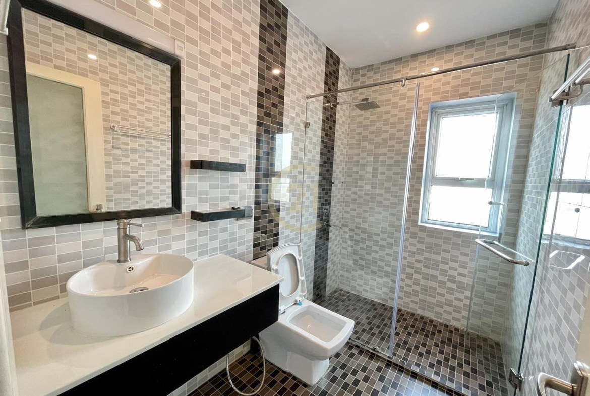 NICE TWO BEDROOM FOR RENT