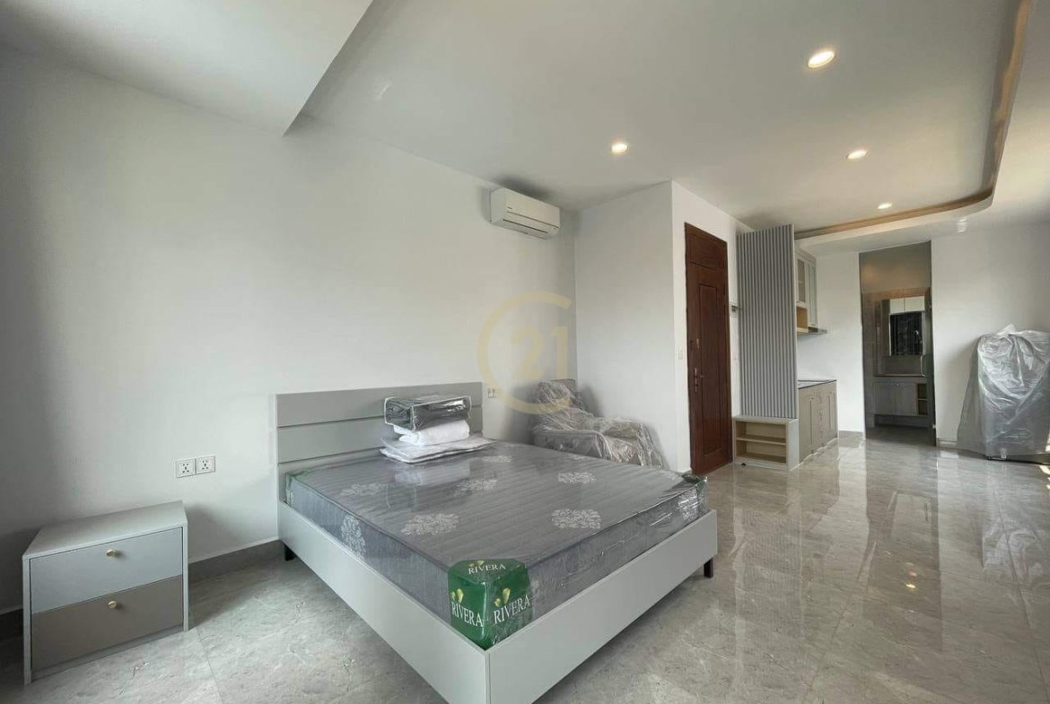 Brand New Studio Apt for rent at Tonle Bassac