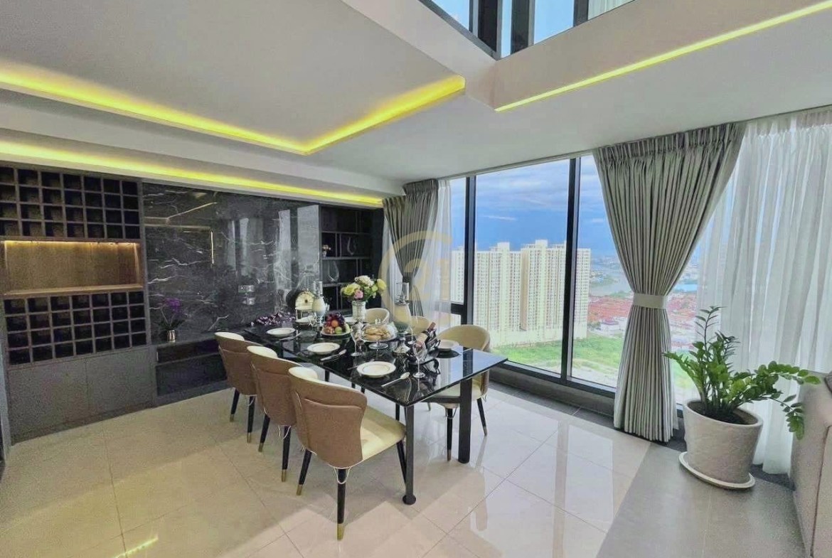 LUXERY PENTHOUSE FOR RENT