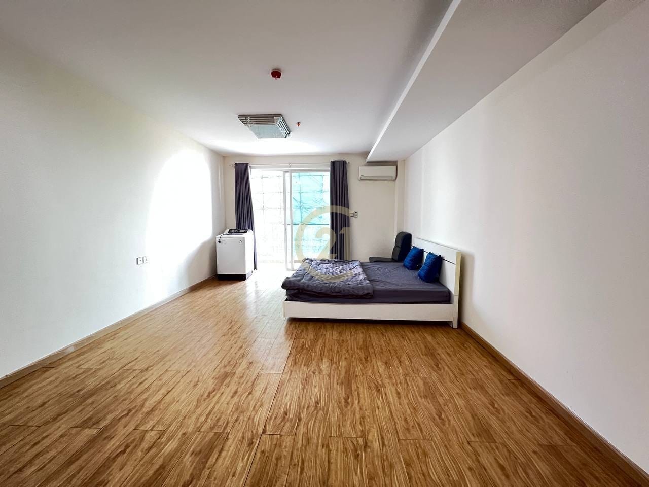 Studio Apartment for rent At 7 Makara