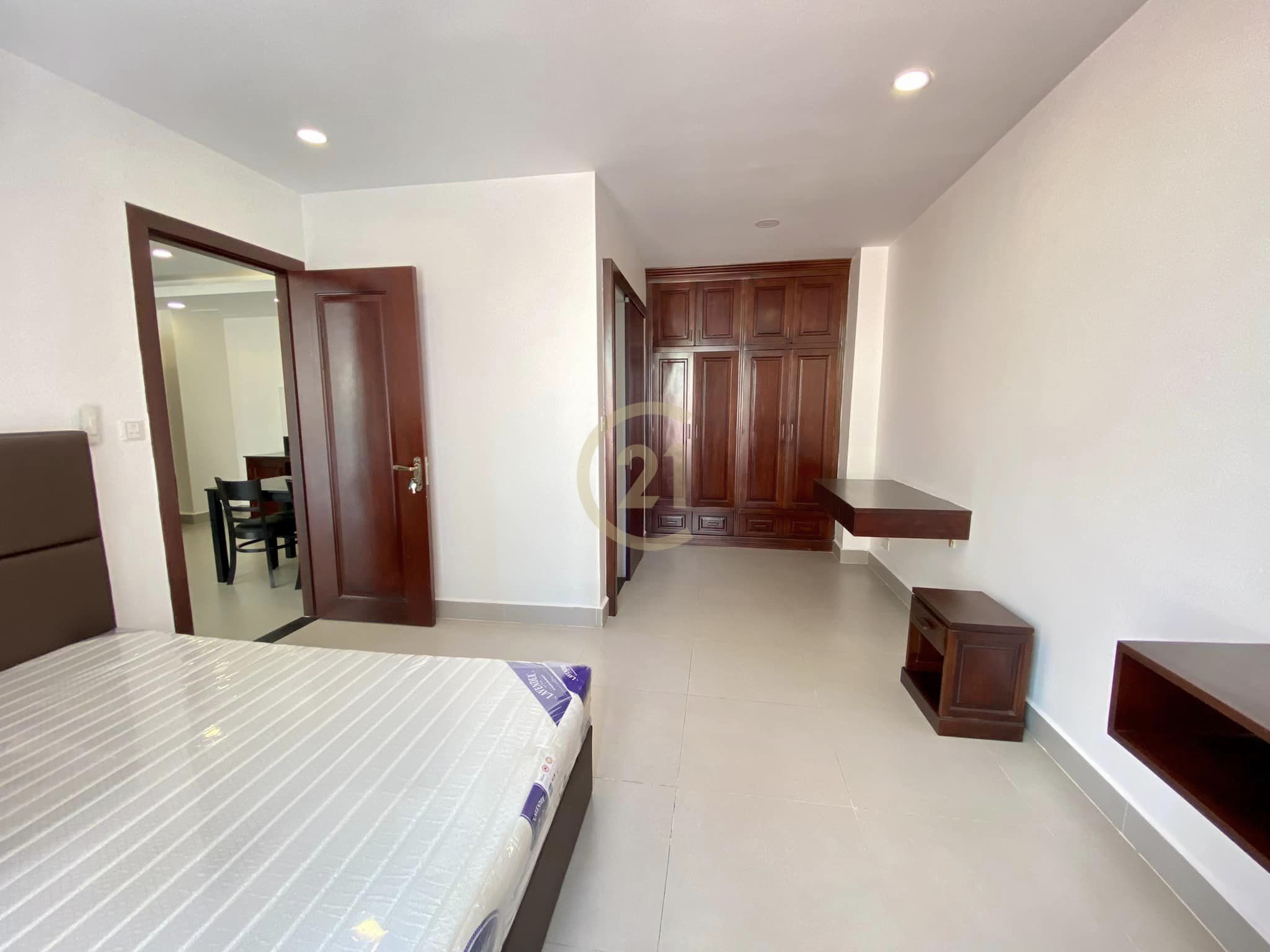 Specious 1 Bed for rent at Russian Market