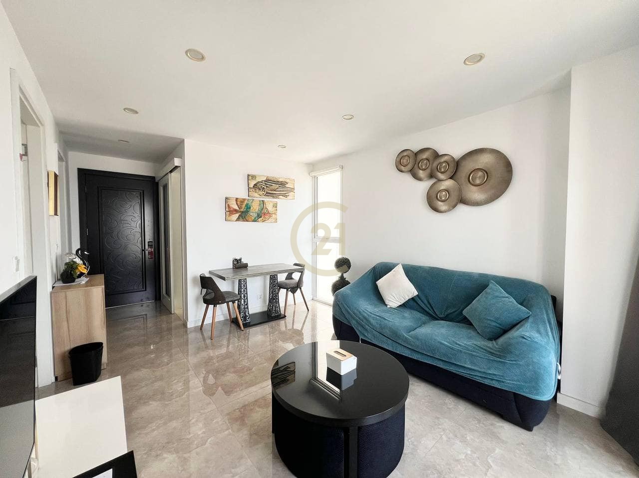 MODERN ONE BEDROOM FOR RENT