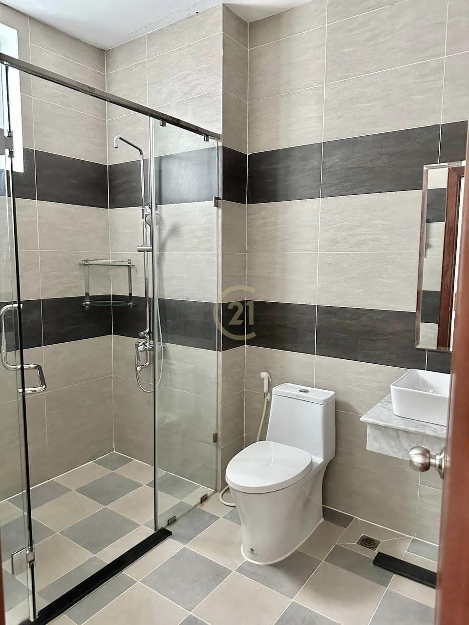 NICE TWO BEDROOM FOR RENT