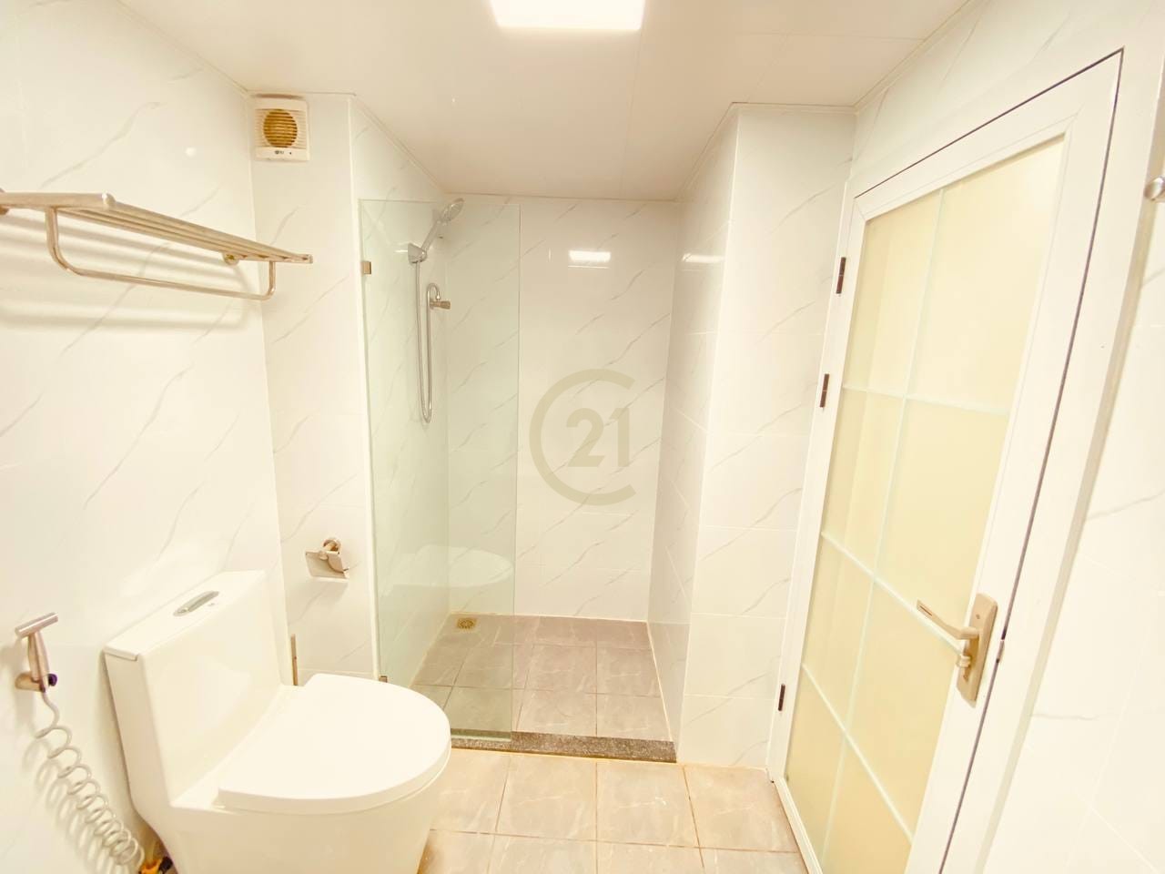 Brand New: Smart Loft 12th floor available For Rent