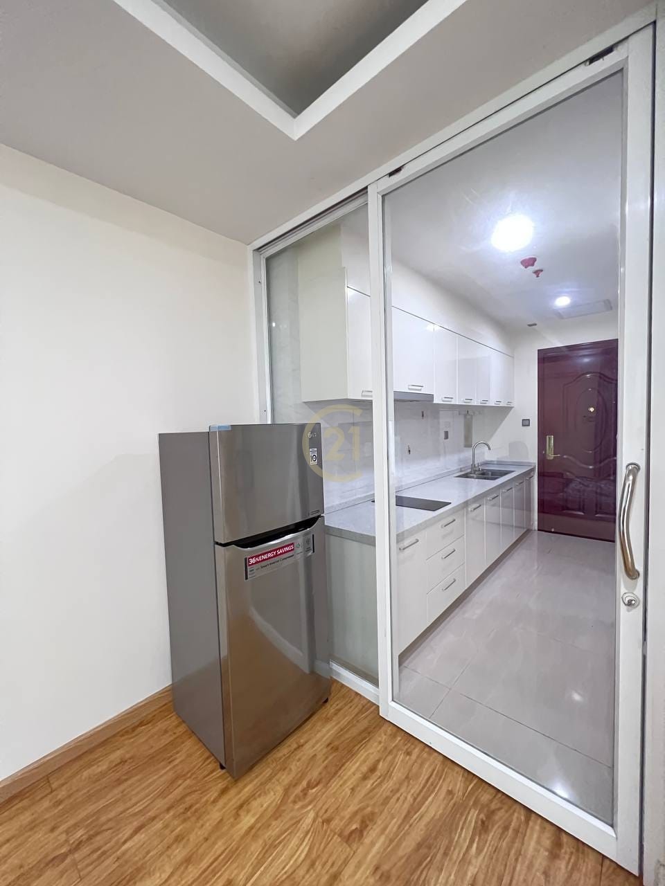 Studio Apartment for rent At 7 Makara