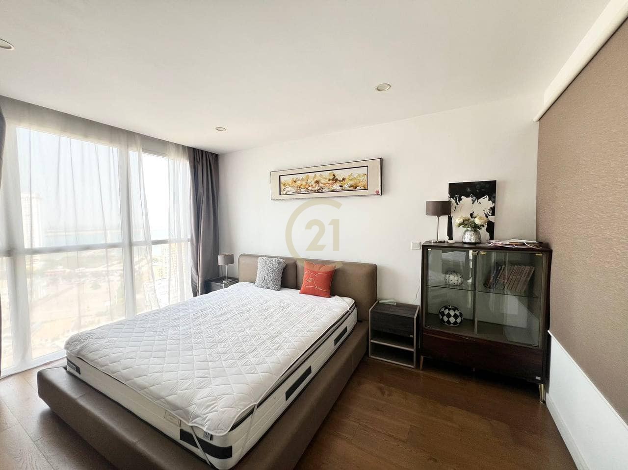 MODERN ONE BEDROOM FOR RENT
