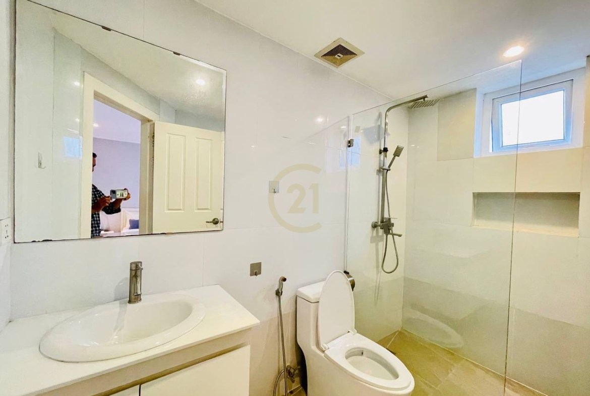 VINTAGE TWO BEDROOM FOR RENT