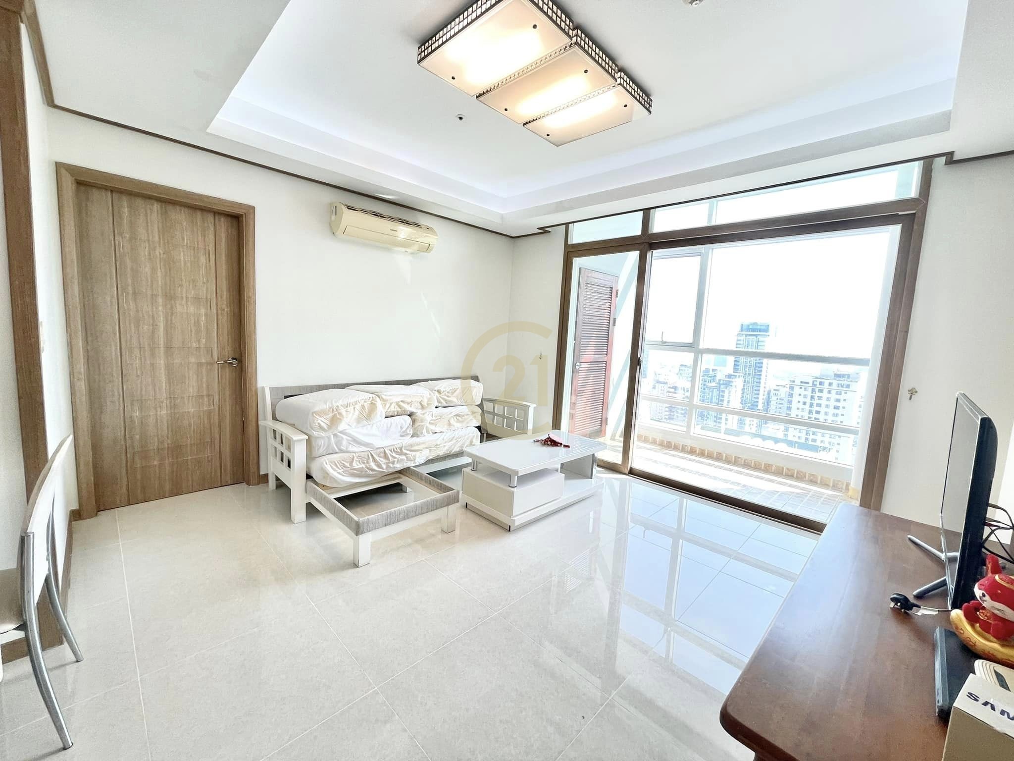 MODERN TWO BEDROOM FOR RENT