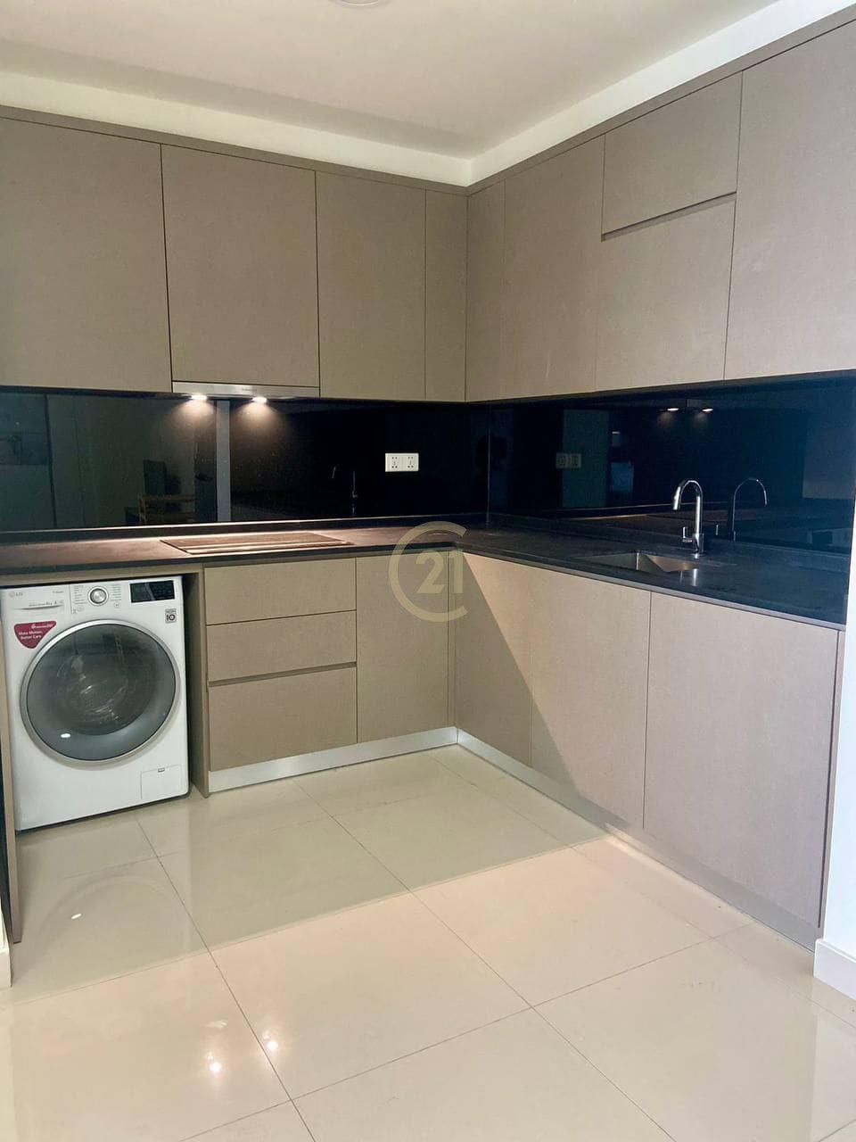 2 Bedroom For rent At Tonle Bassac