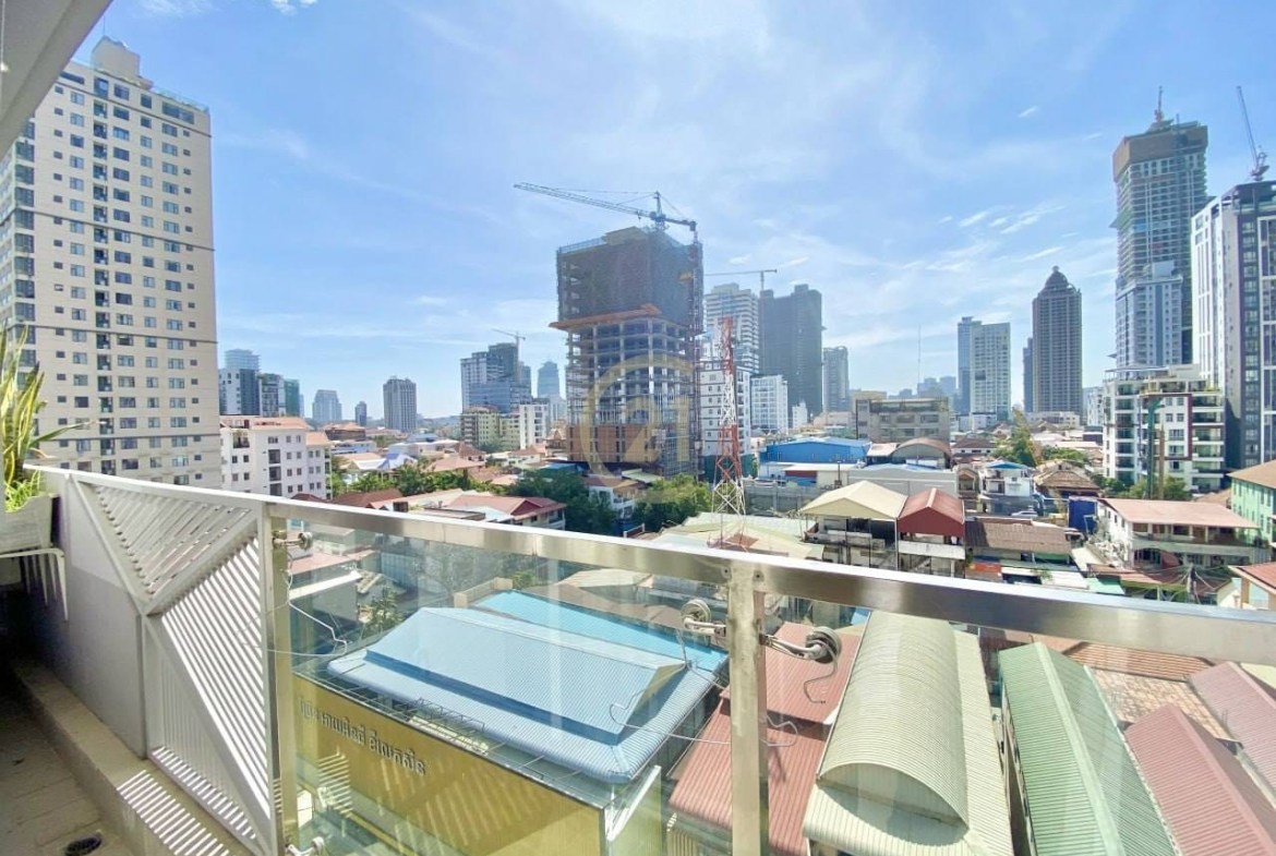 Beautiful Studio room for rent at BKK1