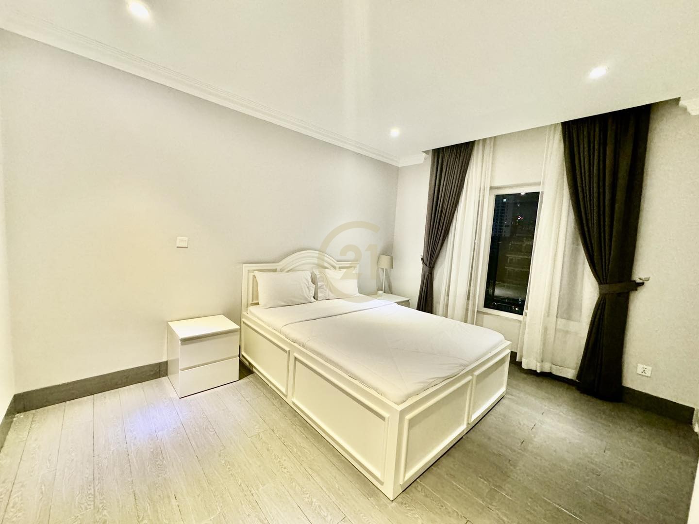 LUXERY ONE BEDROOM FOR RENT