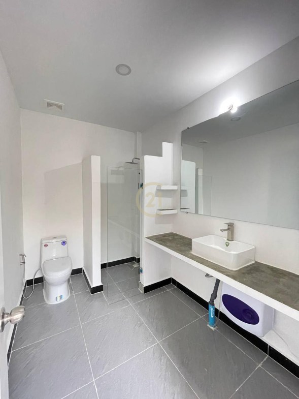 BRAND NEW ONE BEDROOM FOR RENT