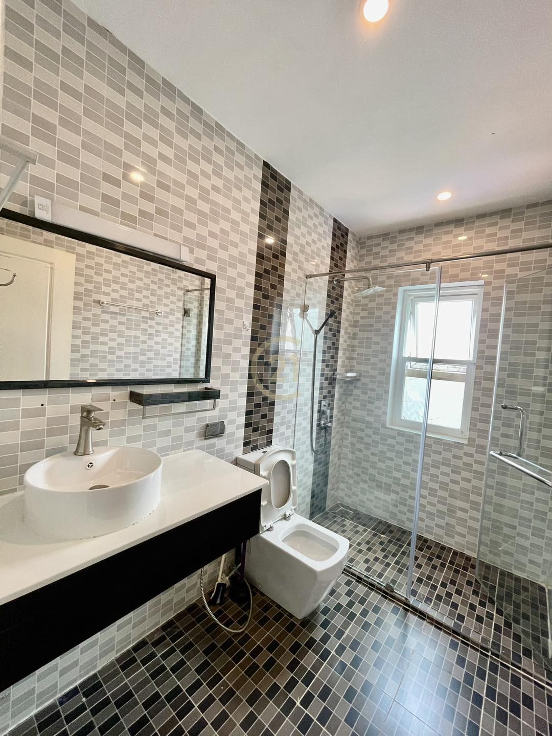 MODERN ONE BEDROOM FOR RENT