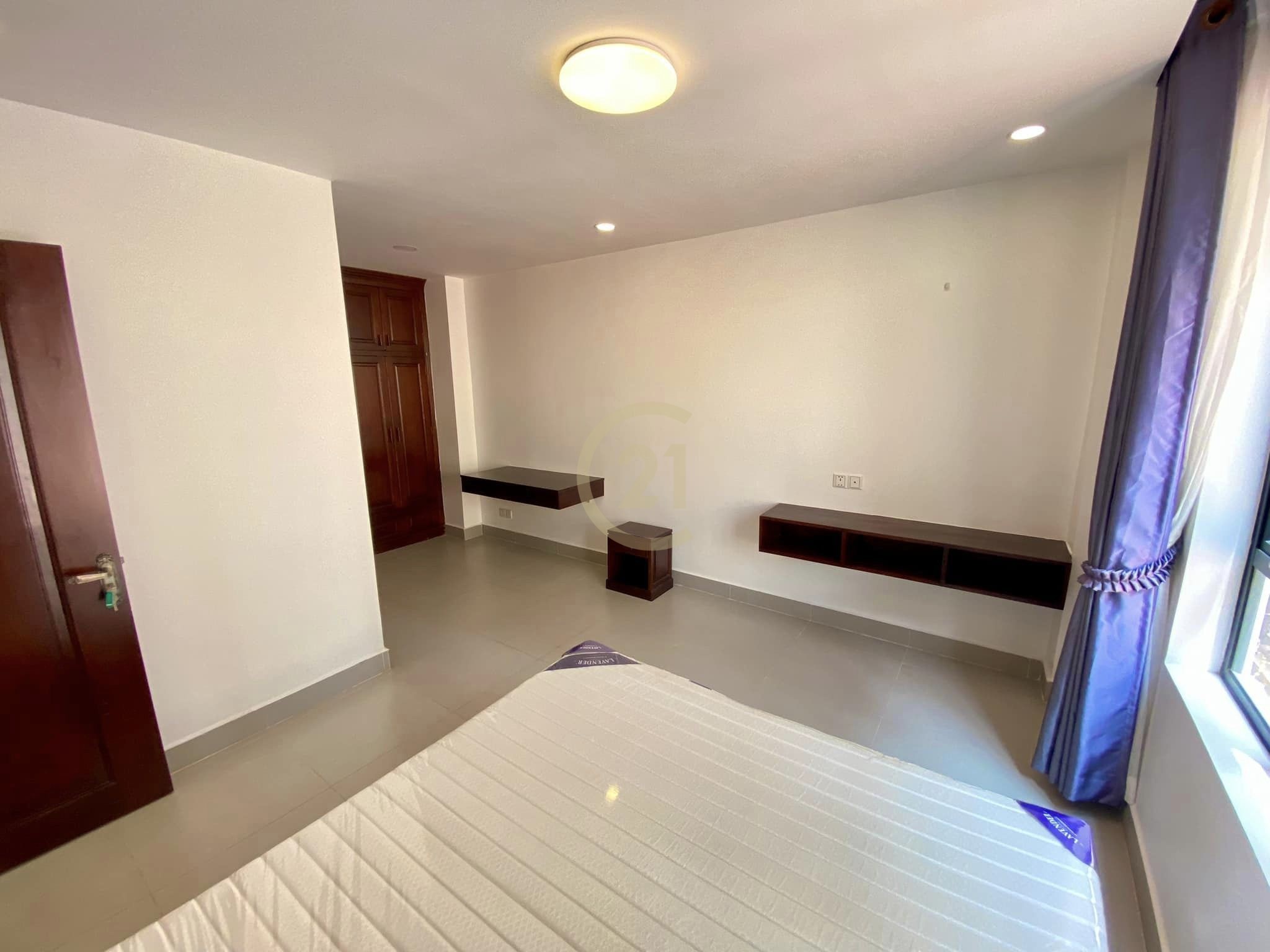 Specious 1 Bed for rent at Russian Market