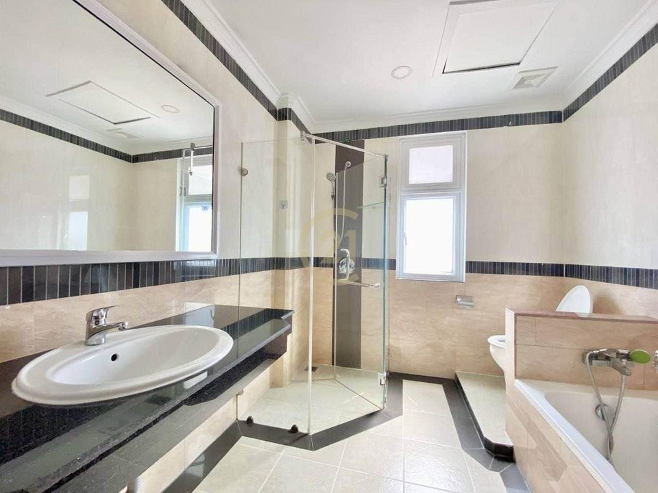 Brand new 03BR for rent at BKK1