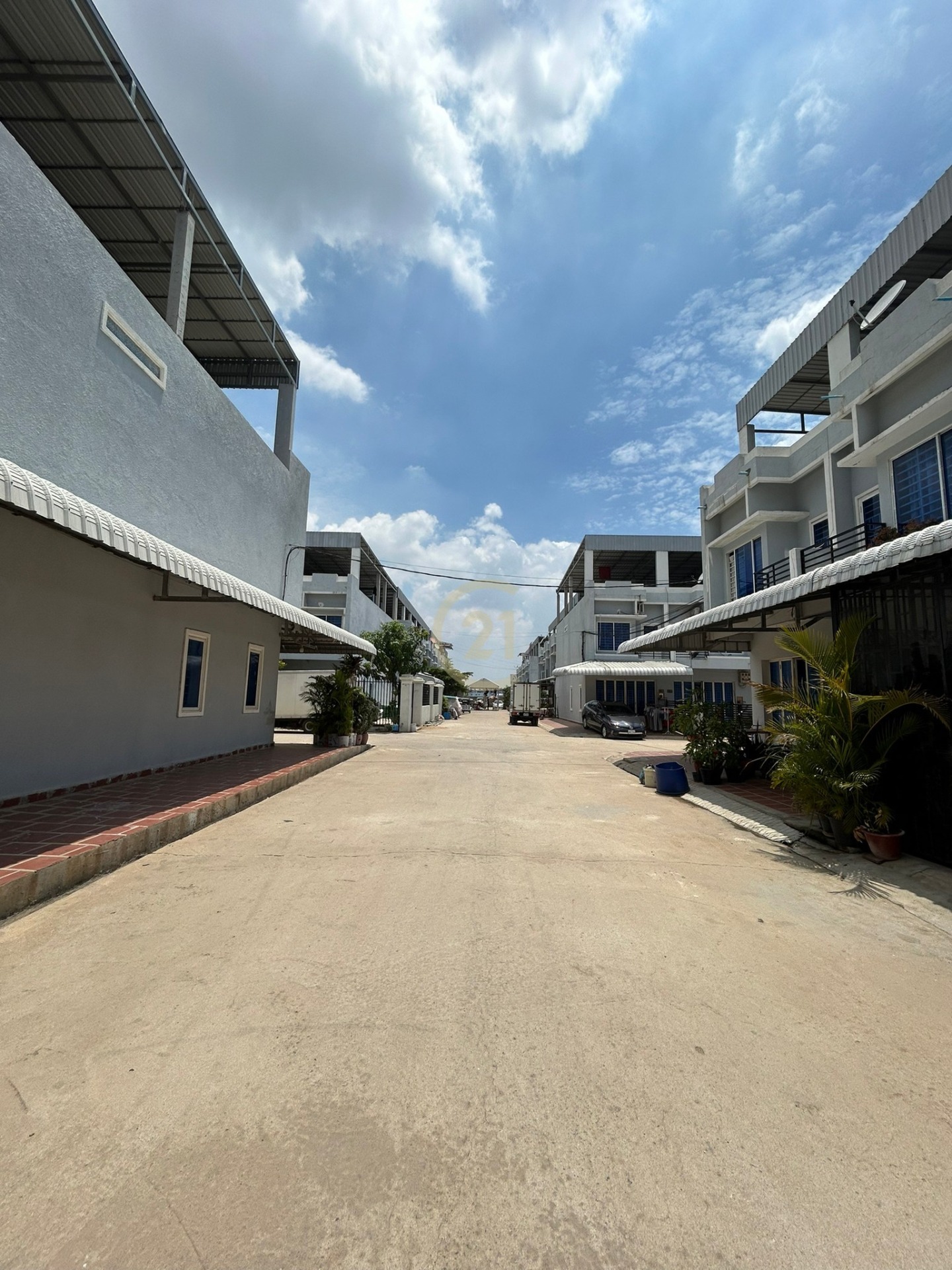 Flat House For Sale At Chaom Chau