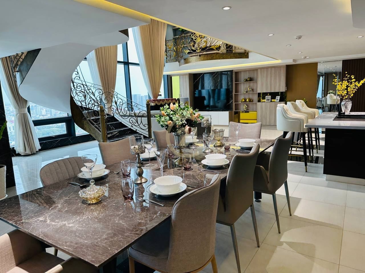 Penthouse 4 bedroom for rent at Aeon1 Supermarket