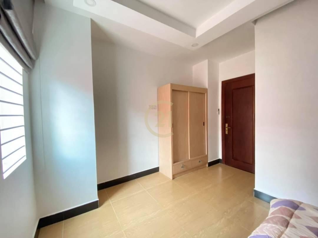 Two bedroom for rent at Russian market
