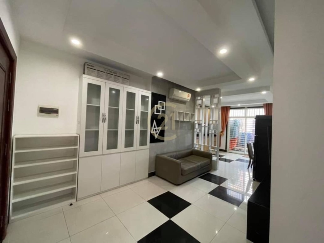Two bedroom for rent at Russian market