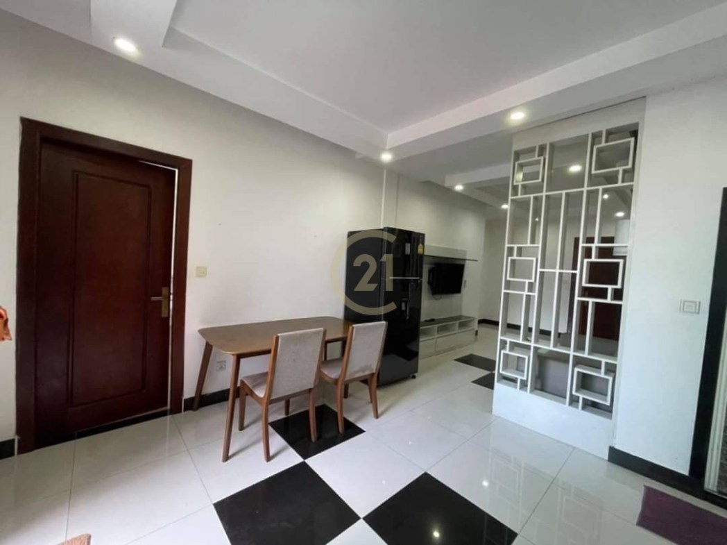 Two bedroom for rent at Russian market