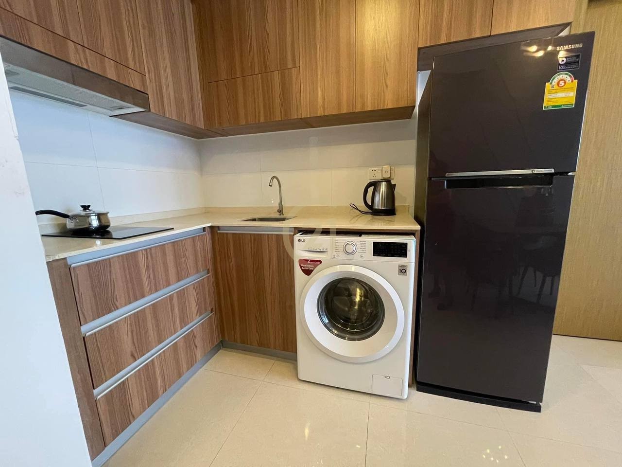 One bedroom for rent at Skyline