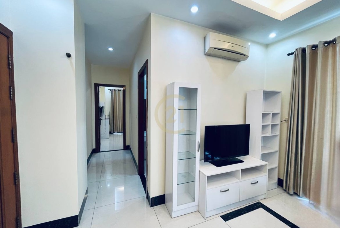 2 bedroom for rent at Russian market