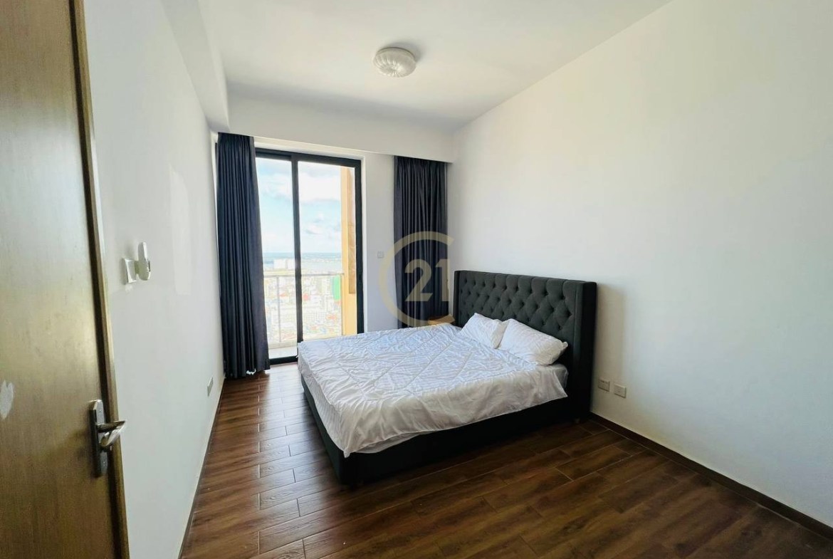 One bedroom for Rent at Skyline
