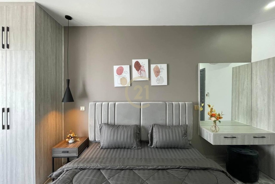 Luxury One bedroom for rent near Russian market