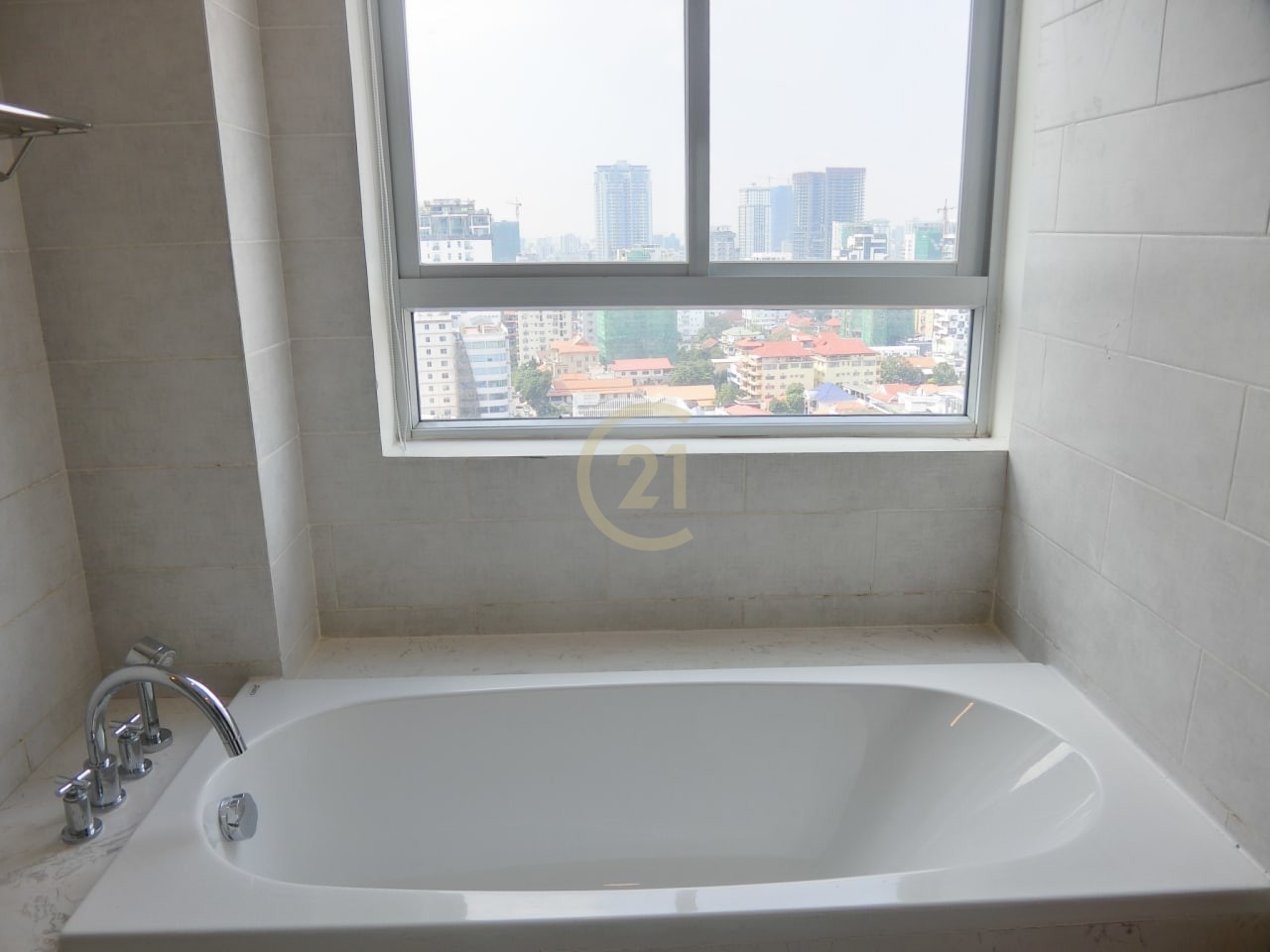 Penthouse 3 Bedroom for rent at Aeon1 supermarket