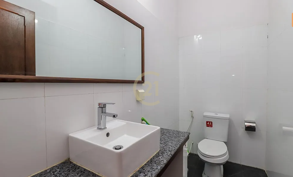 Nice Renovated 01BR for rent at BKK3