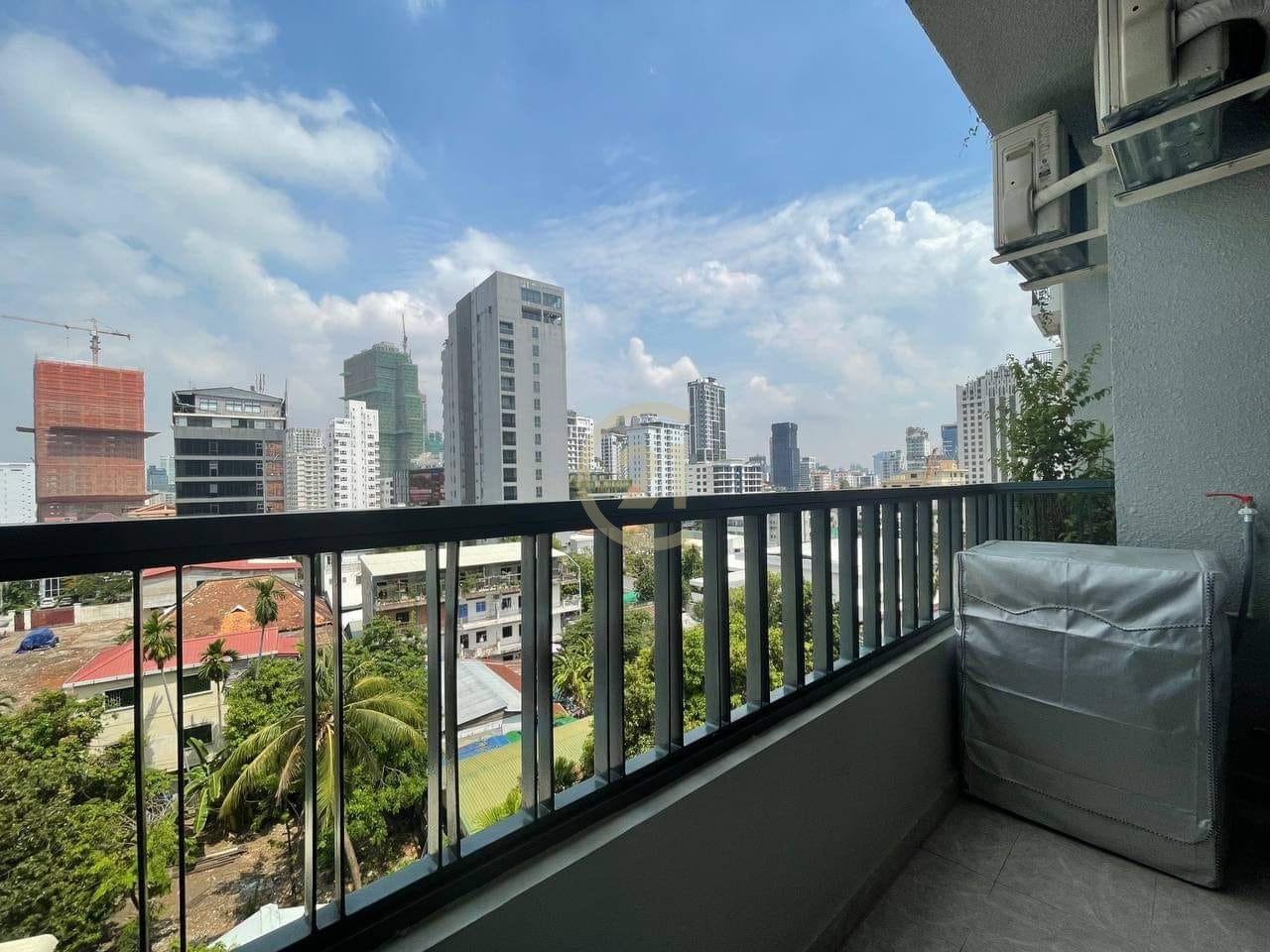 Brand New One Bedroom Apt for rent at Tonle Bassac