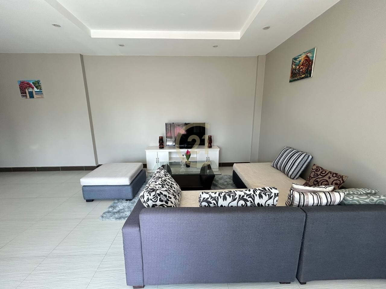 2 Bedroom For Rent At Psar Derm Thkov