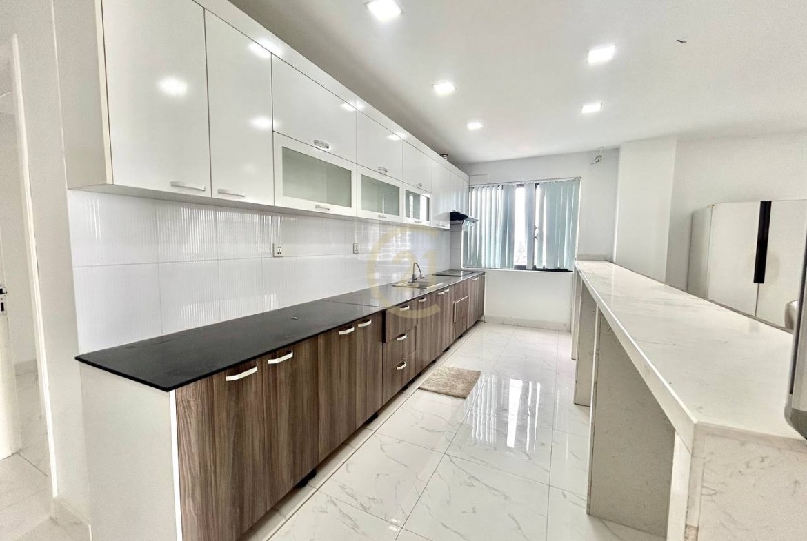 Pent House For Rent At Psar Derm Thkov