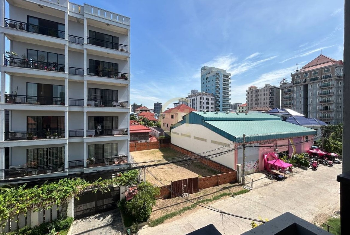 2 Bedroom For Rent At Psar Derm Thkov