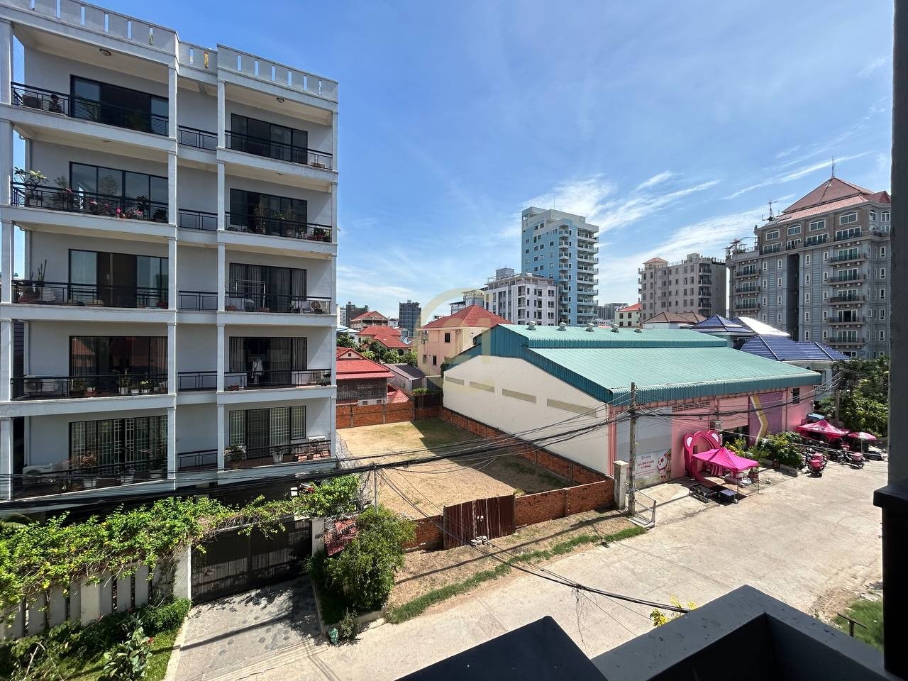 2 Bedroom For Rent At Psar Derm Thkov