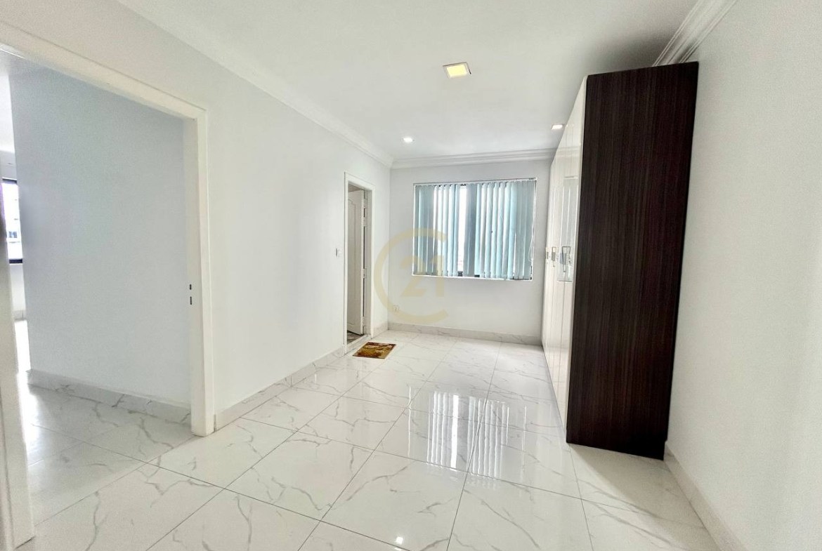 Pent House For Rent At Psar Derm Thkov