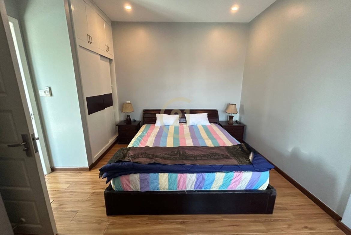2 Bedroom For Rent At Psar Derm Thkov