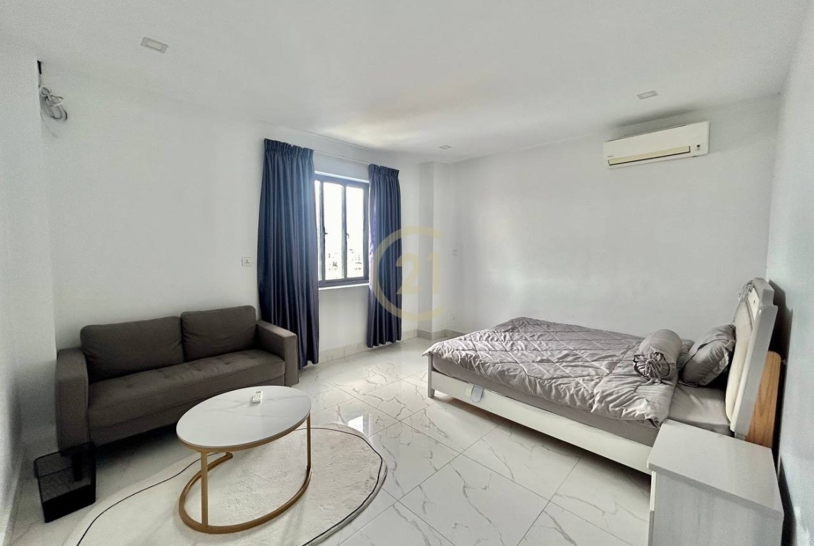 Pent House For Rent At Psar Derm Thkov