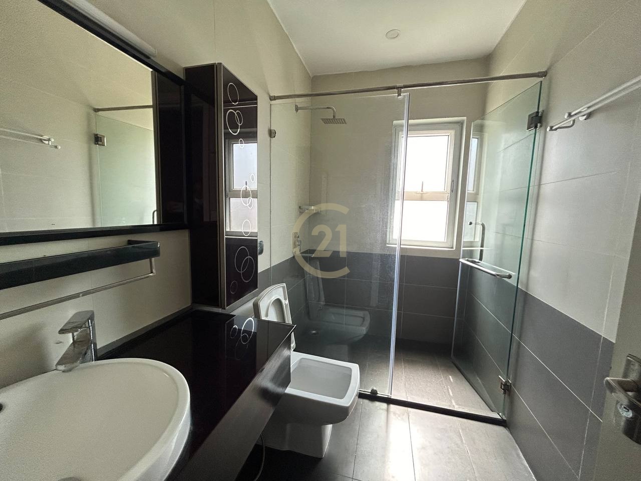 2 Bedroom For Rent At Psar Derm Thkov