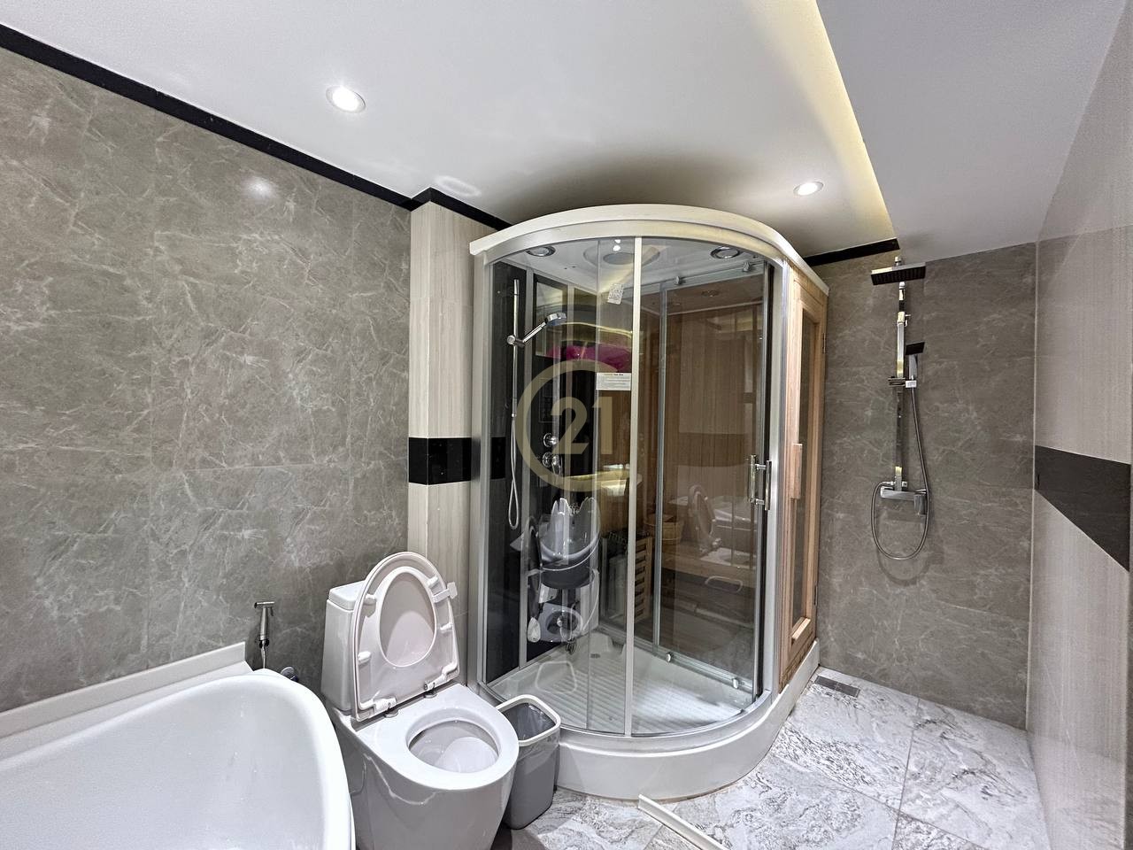 4 Bedroom For Rent At Tonle Bassac