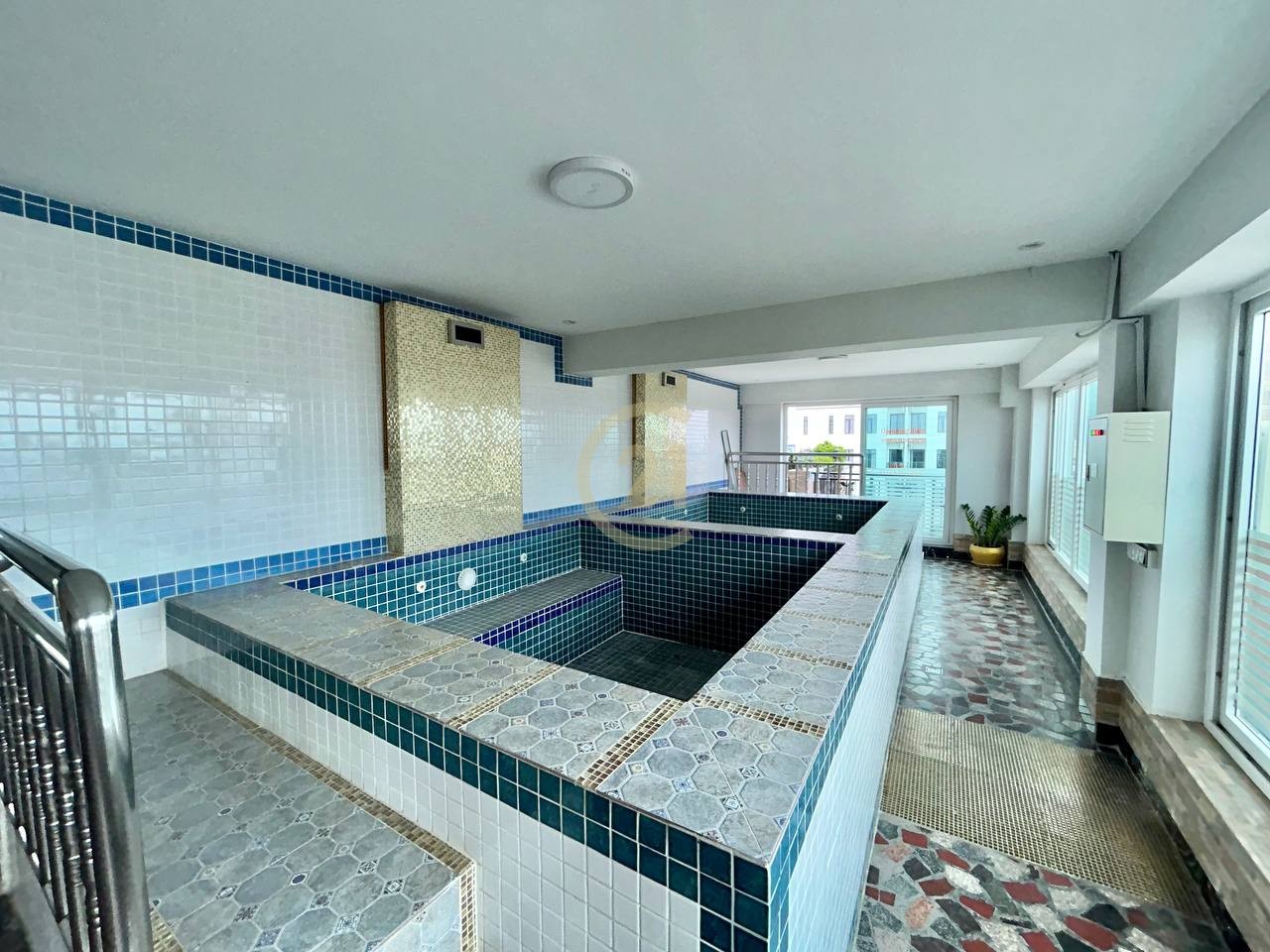 Nice Two Bed for rent at Phsar Daeum Thkov